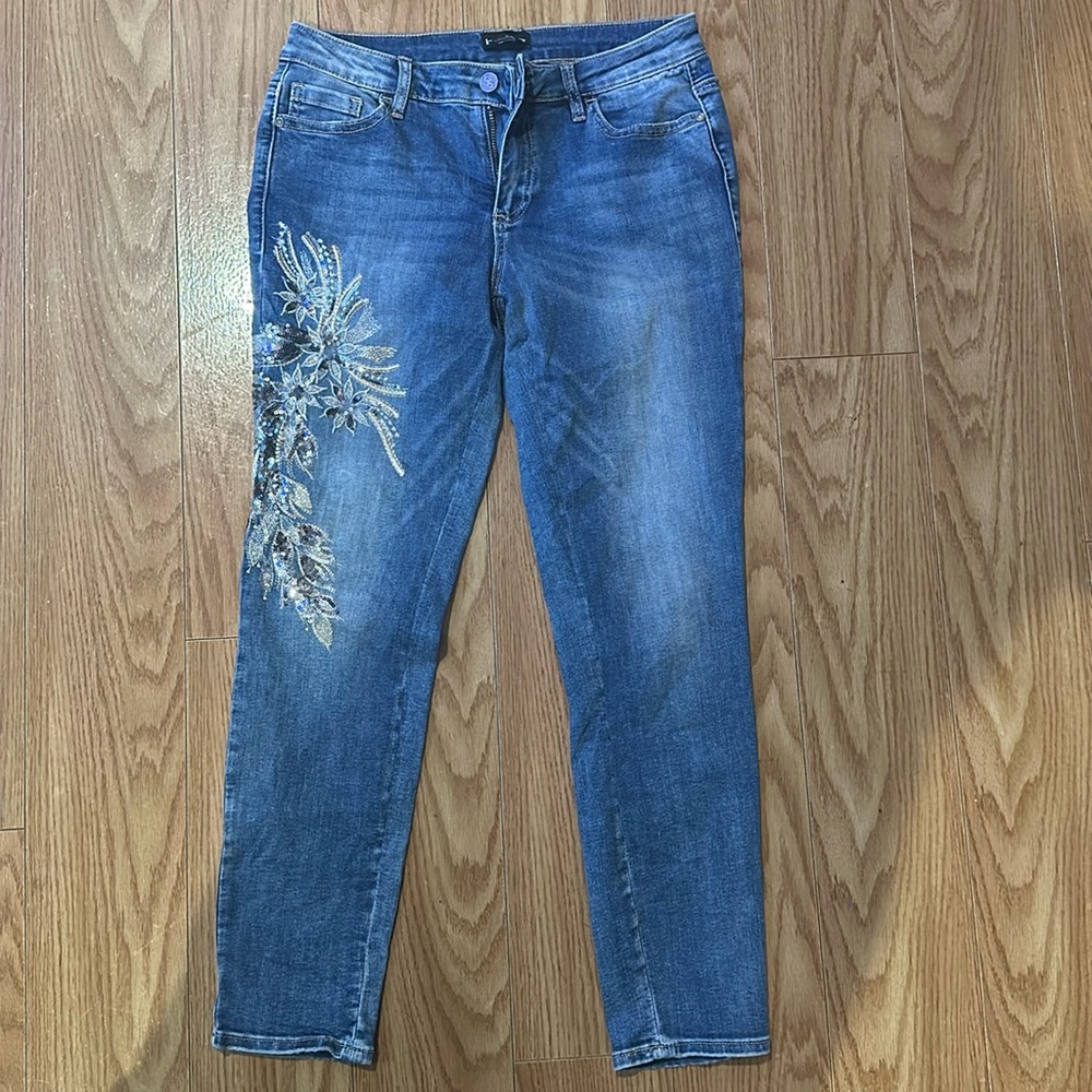 NWOT BEBE mid rise skinny ankle jeans